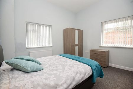 Room in a Shared House, New Herbert Street, M6 - Photo 3