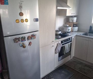 **Spacious 4-Bedroom Townhouse in Hillcrest, Hamilton – $680 per We... - Photo 5