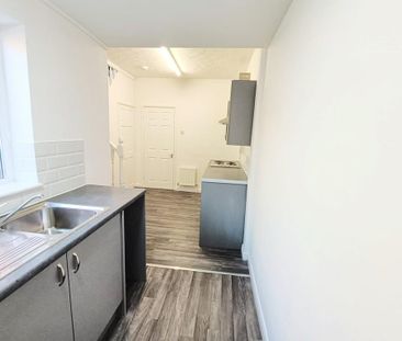 2 bedroom terraced house to rent - Photo 6