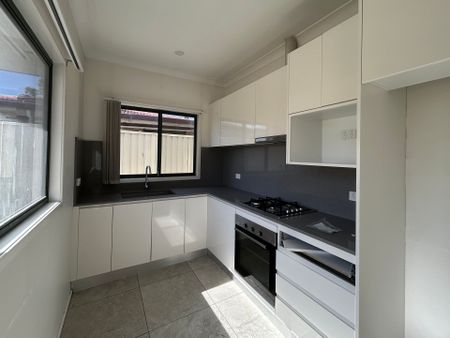 Neat & Tidy Two Bedroom Granny Flat - Photo 3