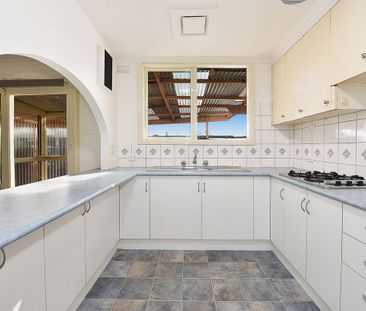 Perfect Location Family Home - Photo 6