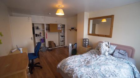 To Rent Comley Road, Moordown, Bournemouth, BH9 £1,700 pcm Tenancy Info - Photo 4