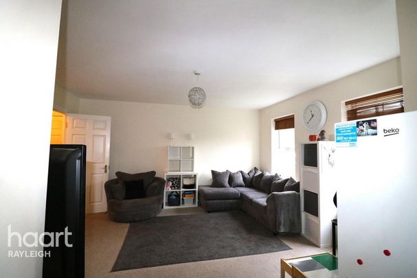 2 bedroom flat to rent - Photo 1