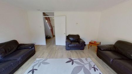 3 bedroom terraced house to rent - Photo 2