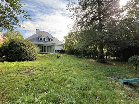 Villa met 5 slaapkamers en ruime tuin gelegen in een rustige buurt - Photo 4