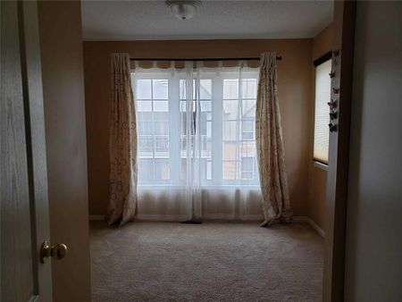 For Lease - 5055 Heatherleigh Avenue Unit# 40, Mississauga, Ontario - Photo 5