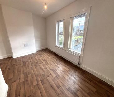 3 bedroom end of terrace house to rent - Photo 1