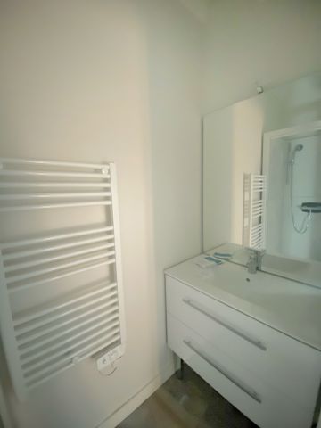 Location Appartement 2 pièces 23m² NIORT 79000 - Photo 3