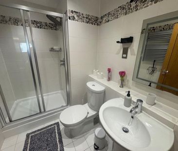 2 bedroom flat to rent - Photo 3