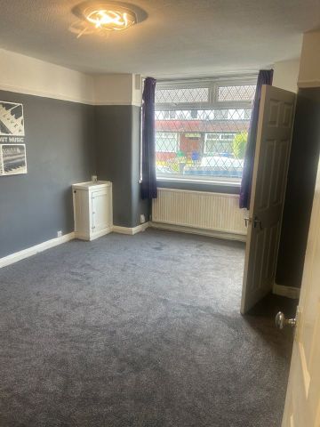 3 Bed Terraced House, Manchester, M9 - Photo 3