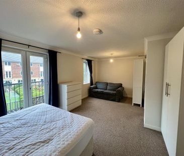 5 bedroom terraced house to rent - Photo 3