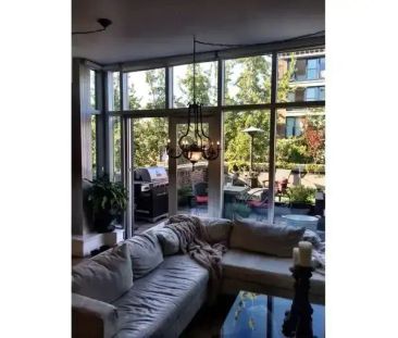 (DPMonline.ca) Fully Furnished Sub Penthouse - Huge Private Deck | ... - Photo 1