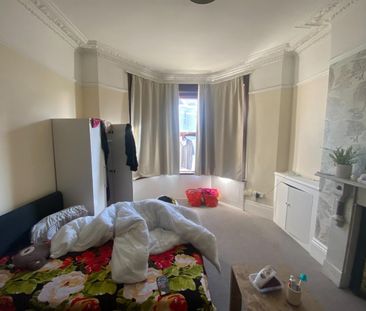 Greenbank Avenue, Plymouth - Photo 3