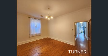 Well Presented 2 Bedroom Cottage – Great location! - Photo 2