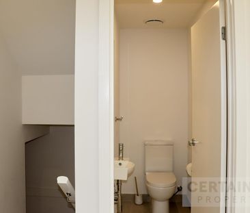 Brand New Fully Furnished Co-Living Home in South Morang – Bills an... - Photo 6