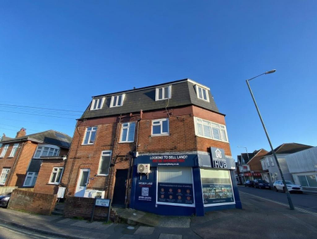 2 bedroom apartment to rent - Photo 4