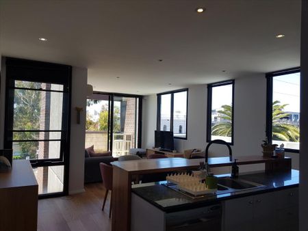 Port Melbourne - Photo 3