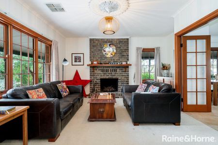 Perfectly Presented Family Home - 8-Month Rental - Photo 3