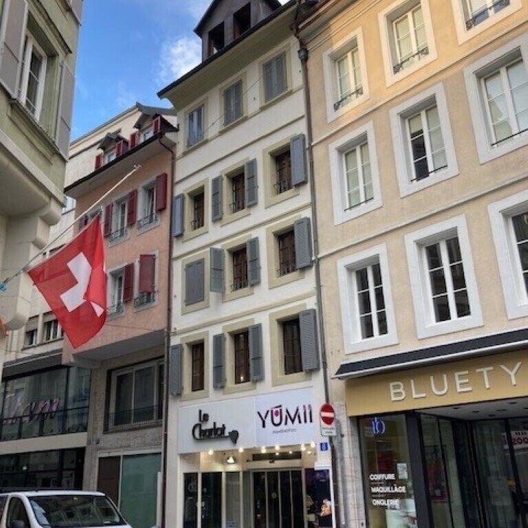 Charmamt studio au centre-ville de Lausanne - Photo 2