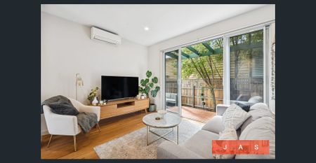 Comfortable Modern Living - Photo 3