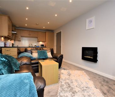 South End Grove, Leeds, West Yorkshire, LS13 2AX - Photo 5