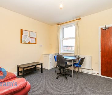 3 bed Semi-Detached House for Rent - Photo 1