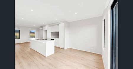 BRAND NEW SPLIT SYSTEM UPSTAIRS! Fresh, Modern & Ready to Move In - Photo 3