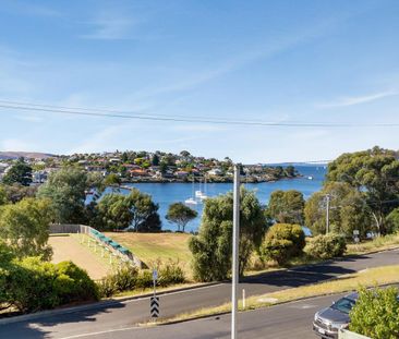 Renovated Family Home with Stunning Marina Views - Photo 5