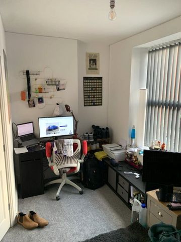 Farrar Road, Bangor, Gwynedd, LL57 - Photo 2