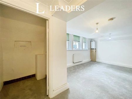 Studio to rent - Photo 3