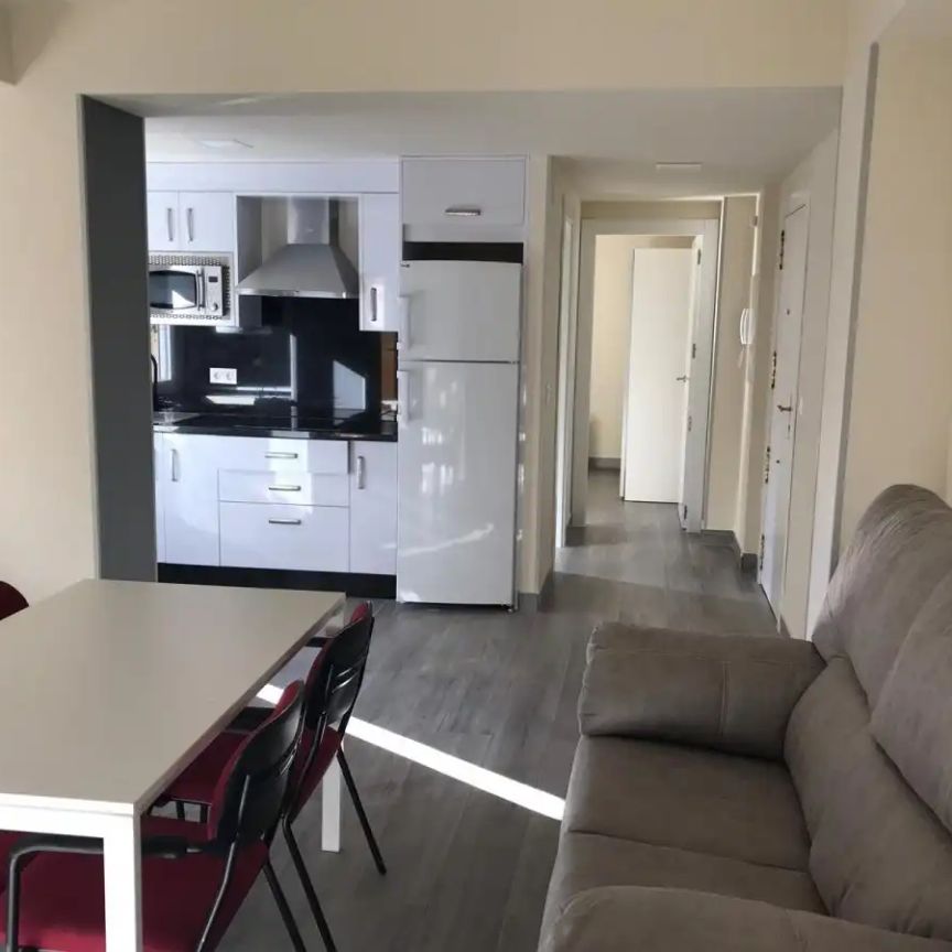 Piso de alquiler en Barrio de Zaidín - Photo 1