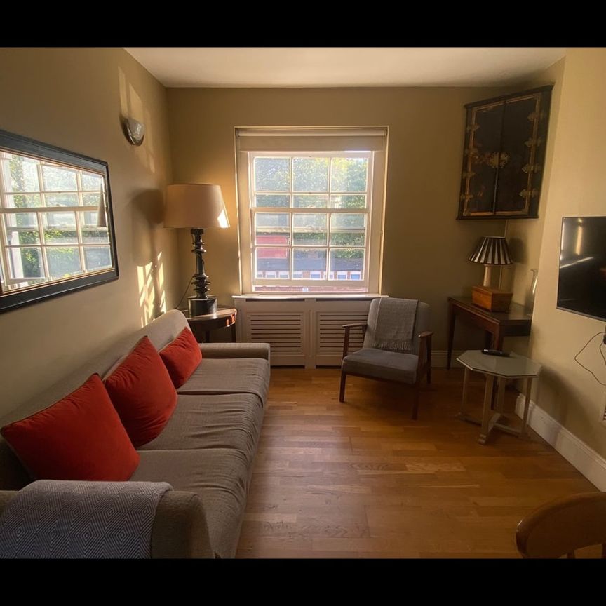 3 Bed Flat, Ladywell Road, SE13 - Photo 1