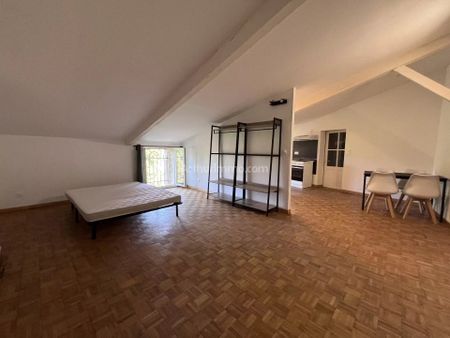 Location Appartement 1 pièces 51 m2 à Vinon-sur-Verdon - Photo 2