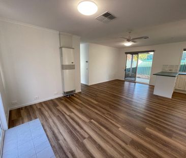 FAMILY HOME IN QUIET COURT - Photo 4