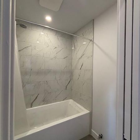 4 1/2 - Montréal - 2 250 $/mois - Photo 4