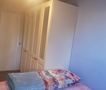 Room in a Shared Flat, Whitton, TW4 - Photo 2