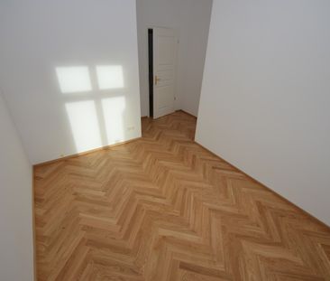 Hochwertig sanierte 4-Zimmerwohnung mit Terrasse! - Photo 1