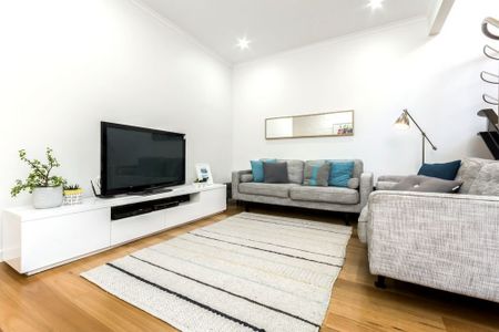 CHARMING LOFT STYLE HOME IN PRIME LOCATION! - Photo 3