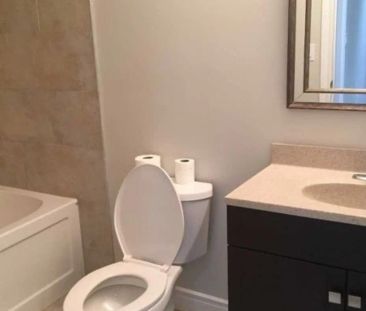 18 Guildwood Drive #Basement - Photo 5