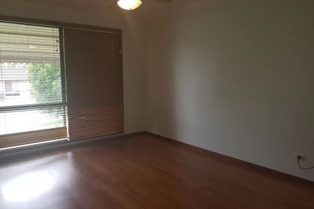 Convenient Location - Photo 4