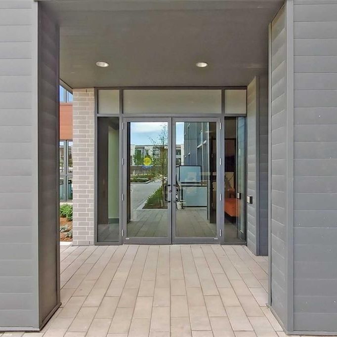 For Lease - 95 Dundas Street Unit# 121, Oakville, Ontario - Photo 1