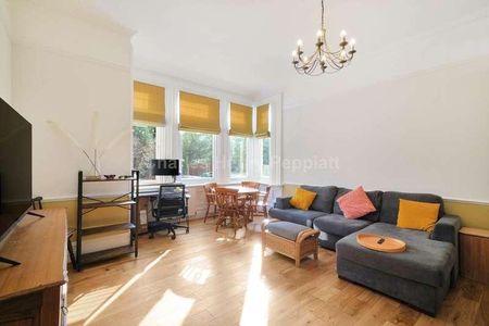 Bycullah Road, Enfield Chase, EN2 - Photo 2