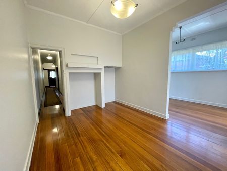 23 Mantell Street, Moonee Ponds VIC 3039 - Photo 4