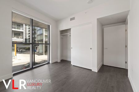 Condo in Vancouver East Side, BC - Photo 5