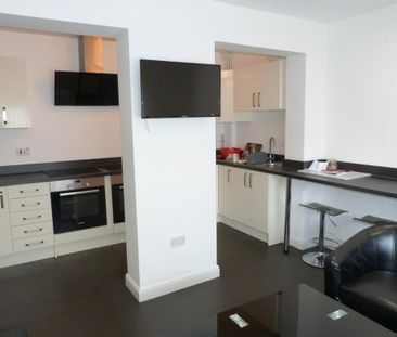 1 bedroom in a house share to rent - Photo 4