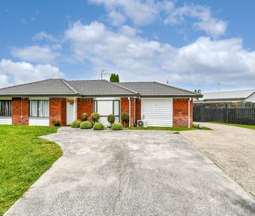 Spacious Family Living - Photo 2