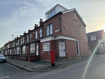 Barkly Terrace, Leeds, LS11 - Photo 4