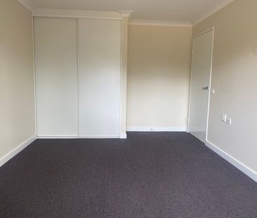 4/40 Civic Way, ROUSE HILL NSW 2155 - Photo 2