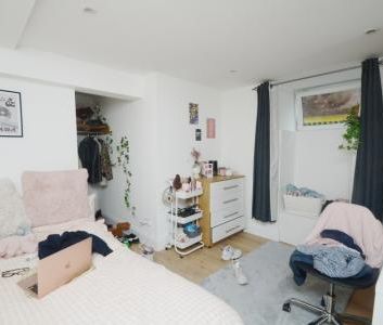 HouseShare Aubrey Road, Fallowfield, Manchester, M14 - Photo 2
