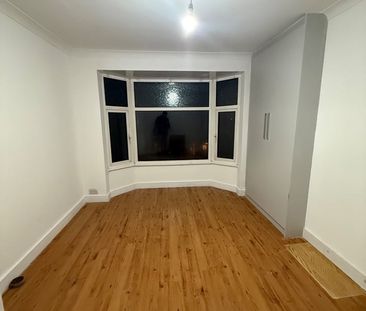 3 Bed Semi-Detached House, Marner Crescent, CV6 - Photo 3